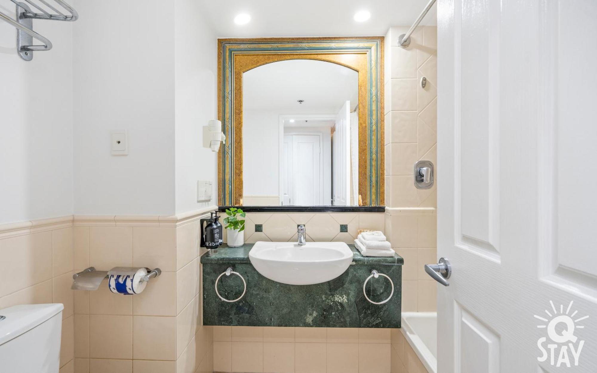 Legends Apartments - Qstay Gold Coast Eksteriør billede
