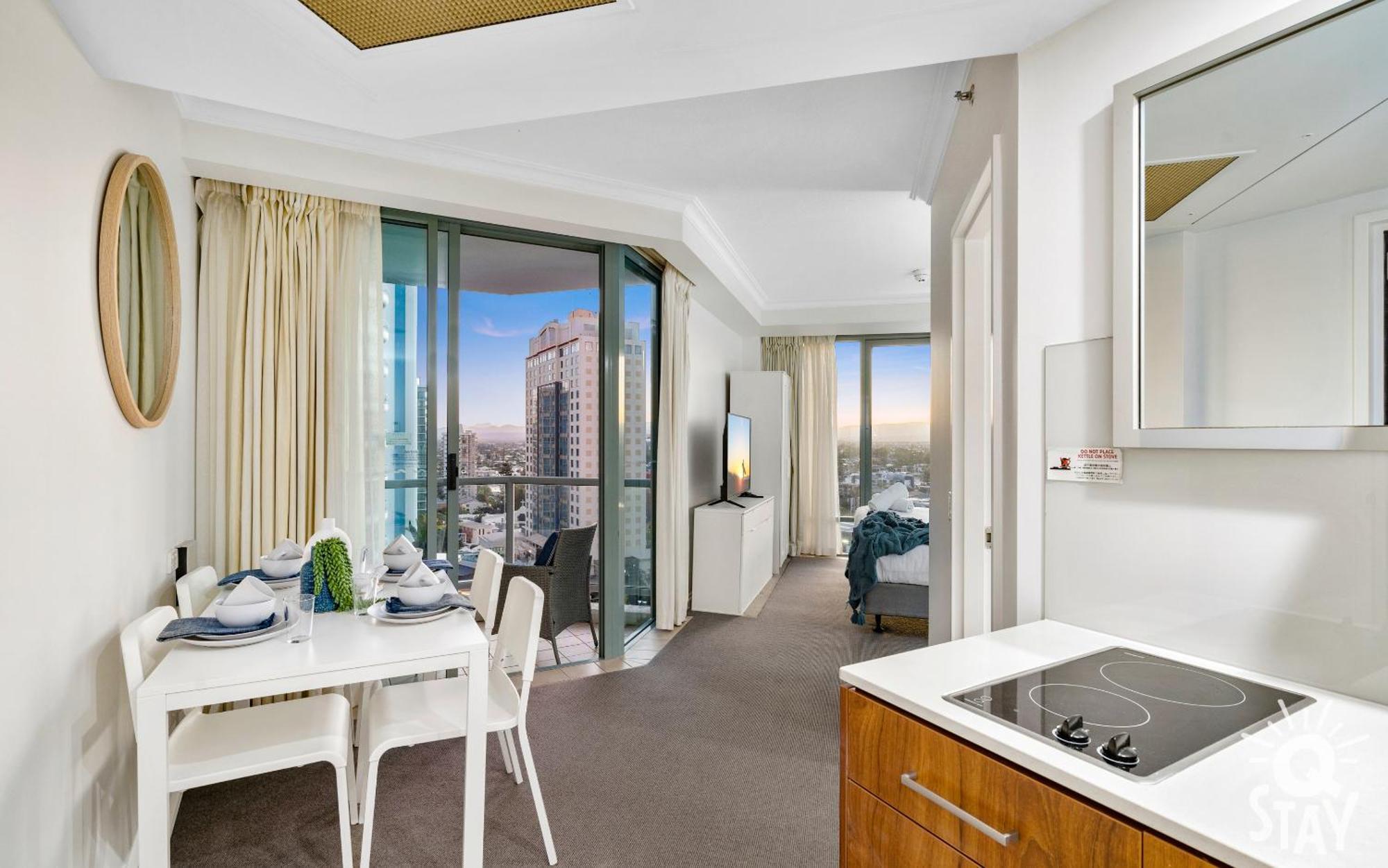 Legends Apartments - Qstay Gold Coast Eksteriør billede