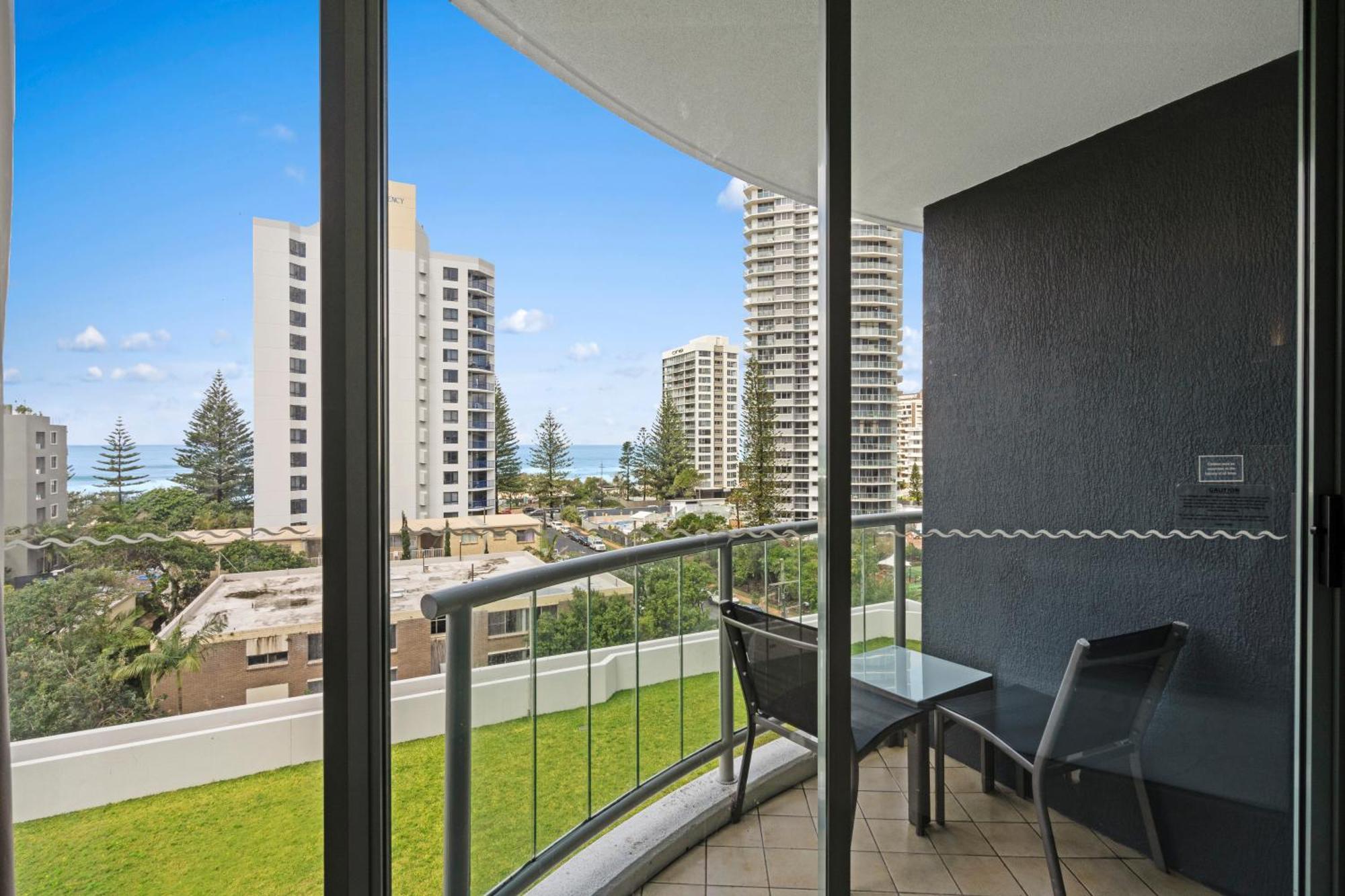 Legends Apartments - Qstay Gold Coast Eksteriør billede