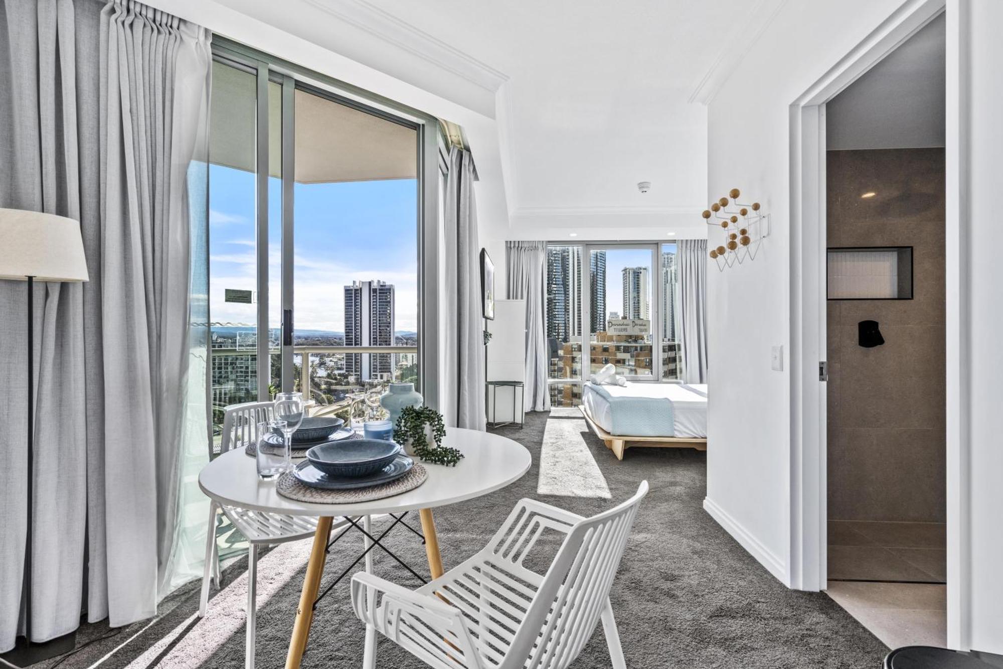 Legends Apartments - Qstay Gold Coast Eksteriør billede
