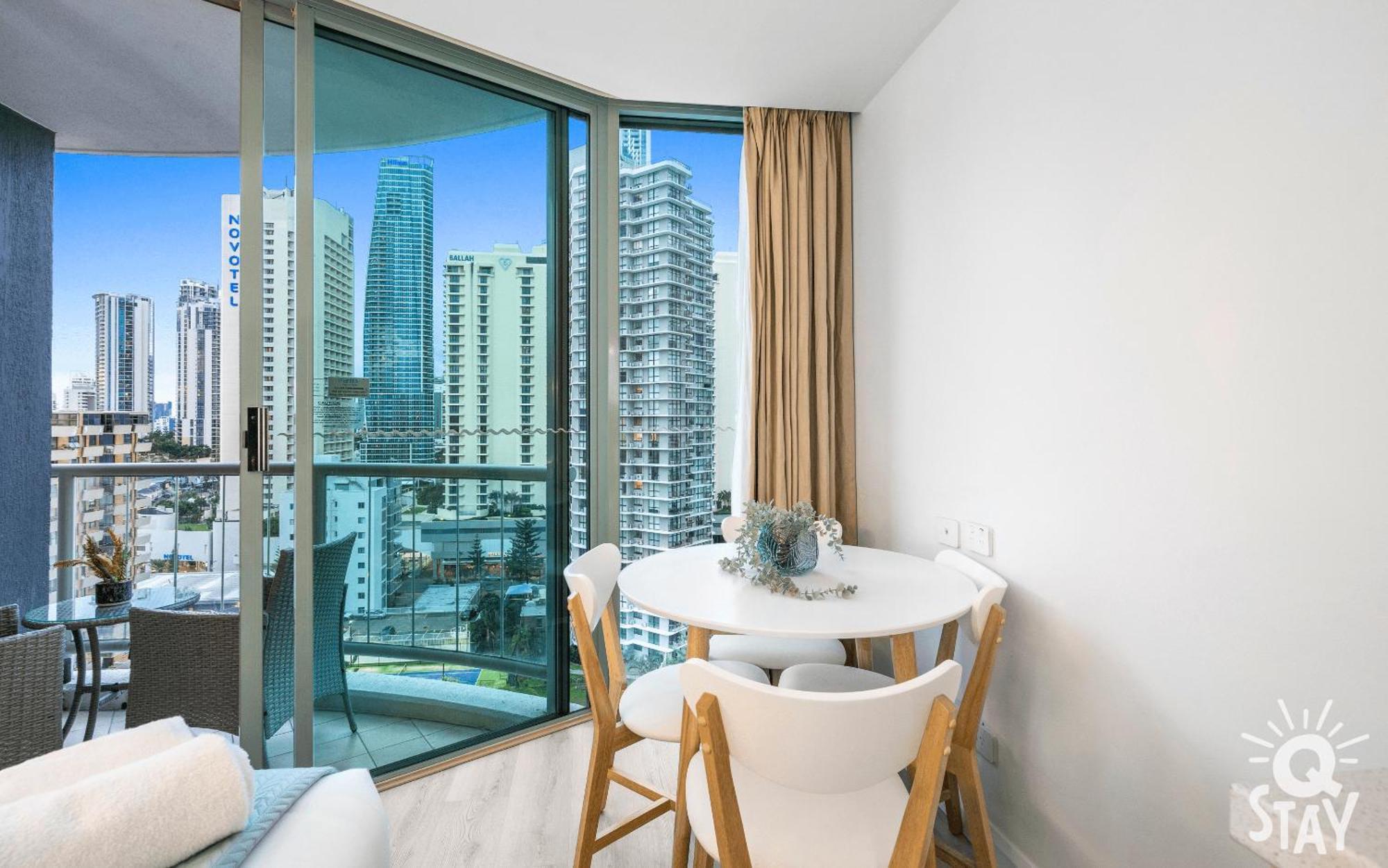 Legends Apartments - Qstay Gold Coast Eksteriør billede